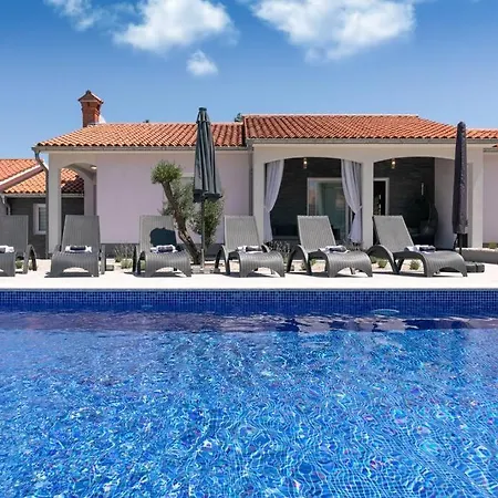 Vila Astrid